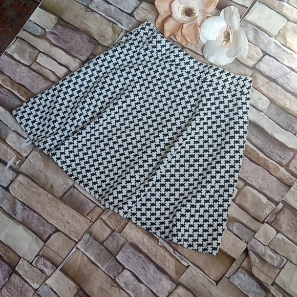 Rue 21 skirt - Picture 2 of 9